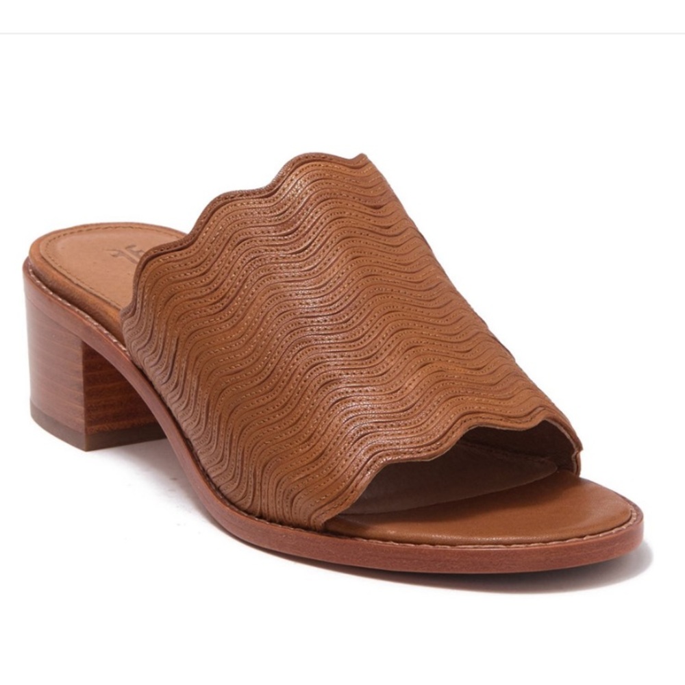 Frye Cindy Wave Mule